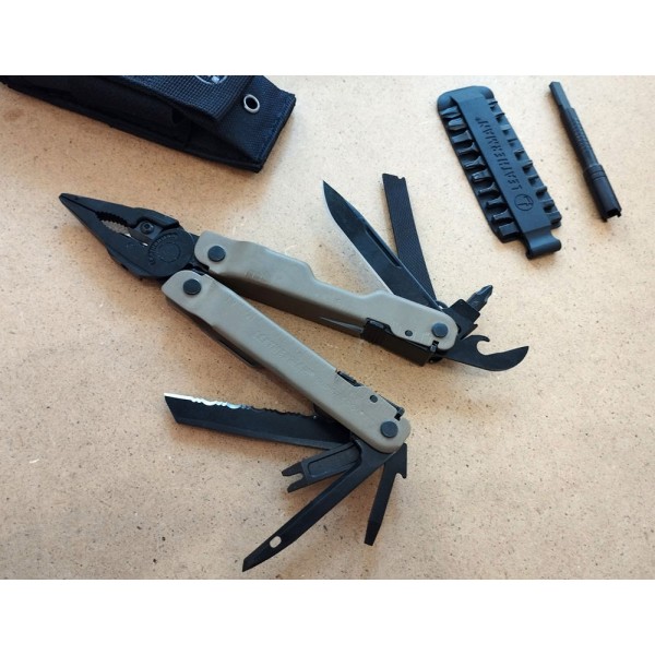 Мультитул LEATHERMAN Super Tool 300M BLACK/COYOTE 832762 + Чохол, набір біт, подовжувач битоутримувача