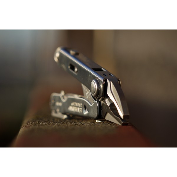 Мультитул Leatherman CRUNCH 68010181N  + Подарок Налобный фонарь!