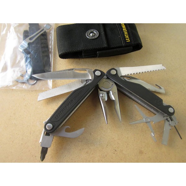 Мультитул Leatherman Charge Plus 832516 + чехол, клипса и кольцо, биты