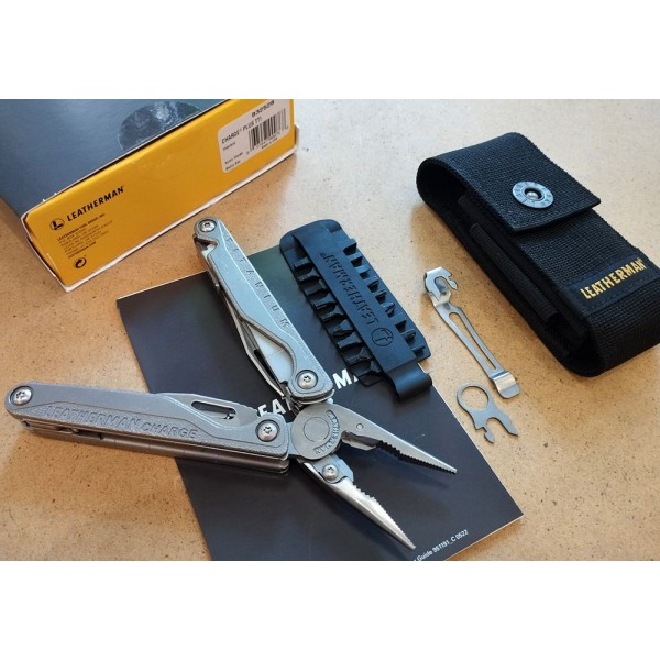 Мультитул Leatherman Charge TTi Plus 832528 + чехол, клипса, кольцо, биты