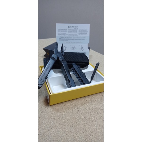 Мультитул Leatherman Super Tool 300 M BLACK 832758  + чехол, набор бит с удлинителем