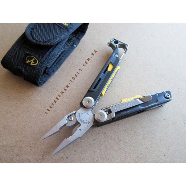 Мультитул Leatherman Signal 832265,  чехол
